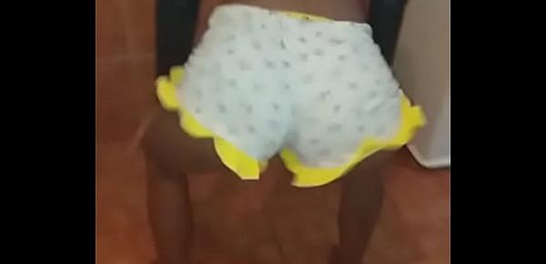  Só de pijama rebolando